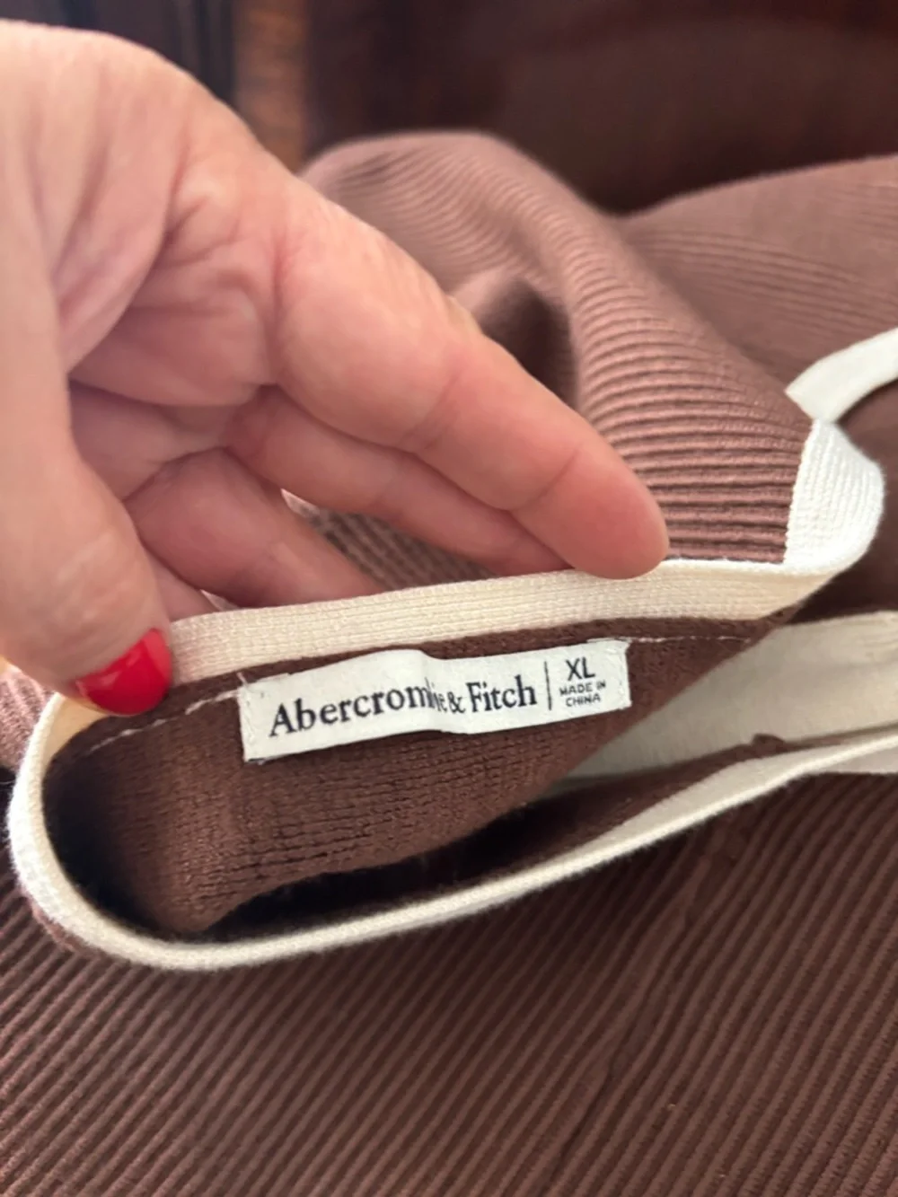 Abercrombie & Fitch Brown Halter Knit Top – Contrast Trim – Size XL - Picture 4 of 6